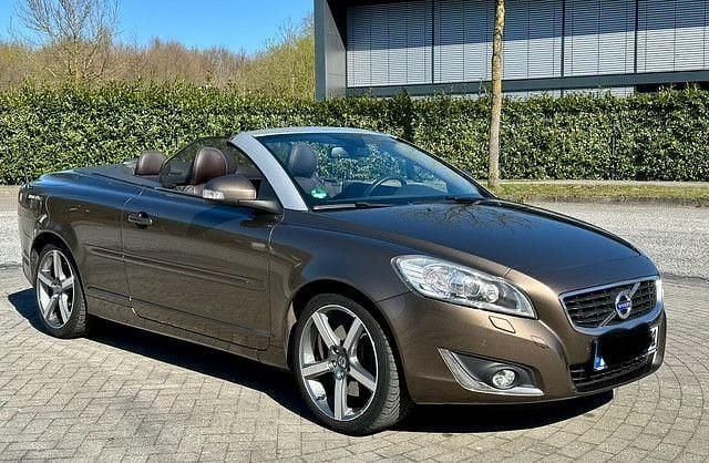 Gebraucht Volvo C70 Summum 150 PS (110 kW) 2013 Braun Cabrio