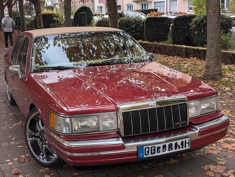 Gebraucht Lincoln Town Car 152 PS (111 kW) 1991 Rot Limousine