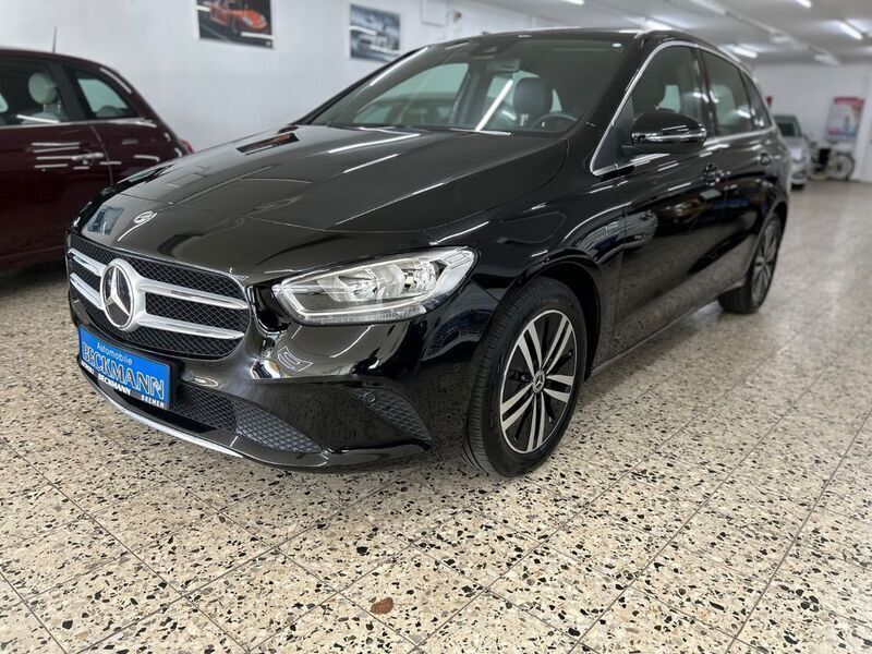 Schwarz Gebraucht 2020 Mercedes B250e Van / Kleinbus | 21.700 € (Fairer Preis) - Bild 1/4