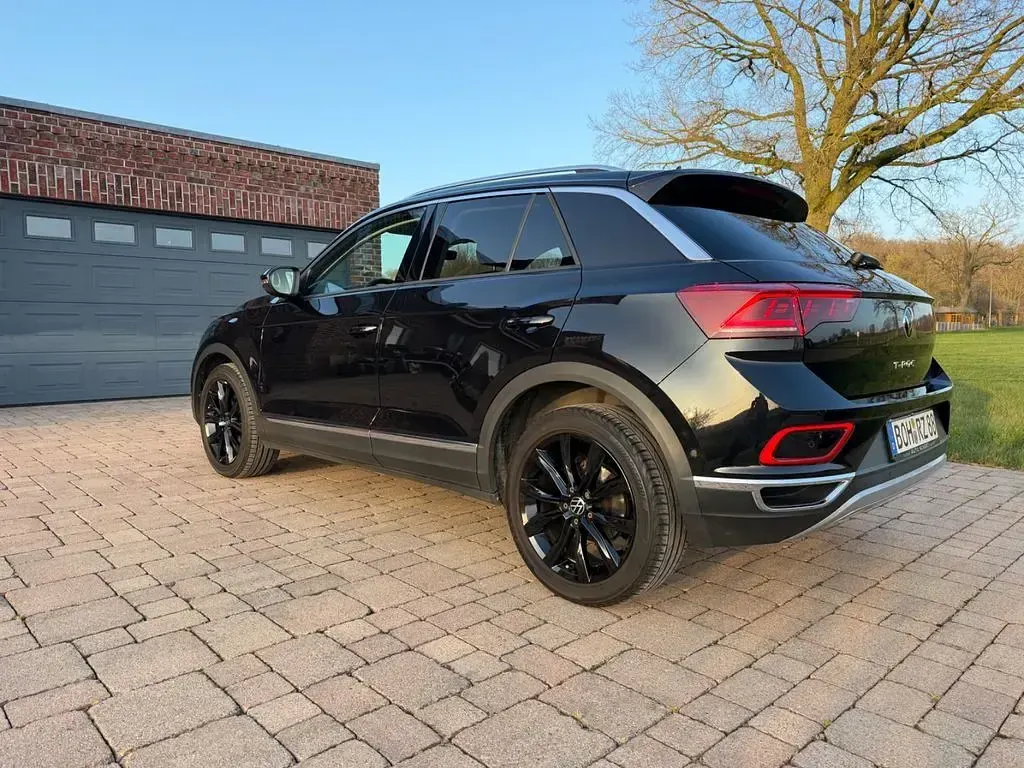 Usata VW T-Roc 110 CV (80 kW) 2022 Nero SUV