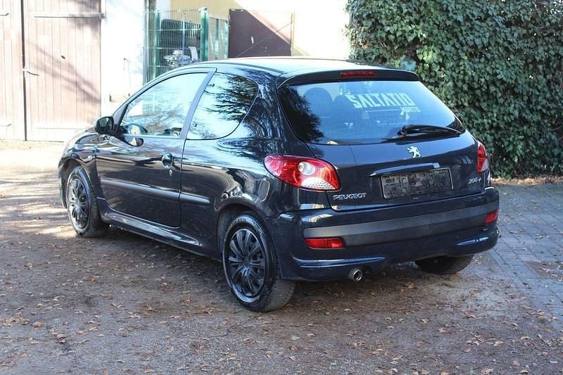 Gebraucht Peugeot 206+ 60 PS (44 kW) 2009 Schwarz Kleinwagen