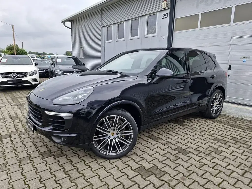 Usata Porsche Cayenne Platinum Edition 250 CV (183 kW) 2017 Nero SUV