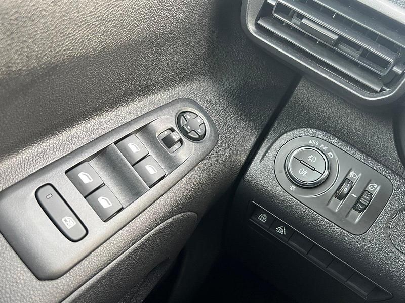 Gebraucht Opel Combo-e Life Elegance 100 kW (136 PS) 2022 Ozean blau Van / Kleinbus