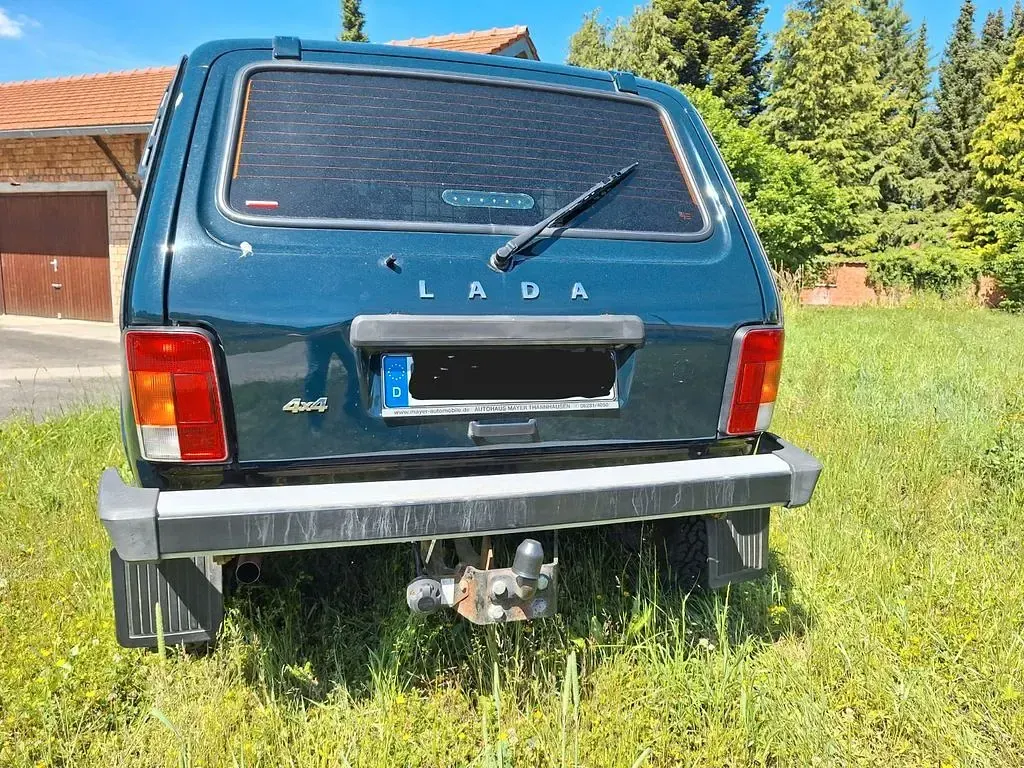 Gebraucht Lada niva 83 PS (61 kW) 2020 Grün SUV