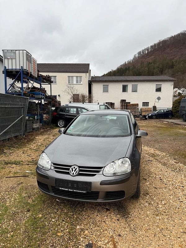 Gebraucht VW Golf IV 75 PS (55 kW) 2004 Grau Limousine