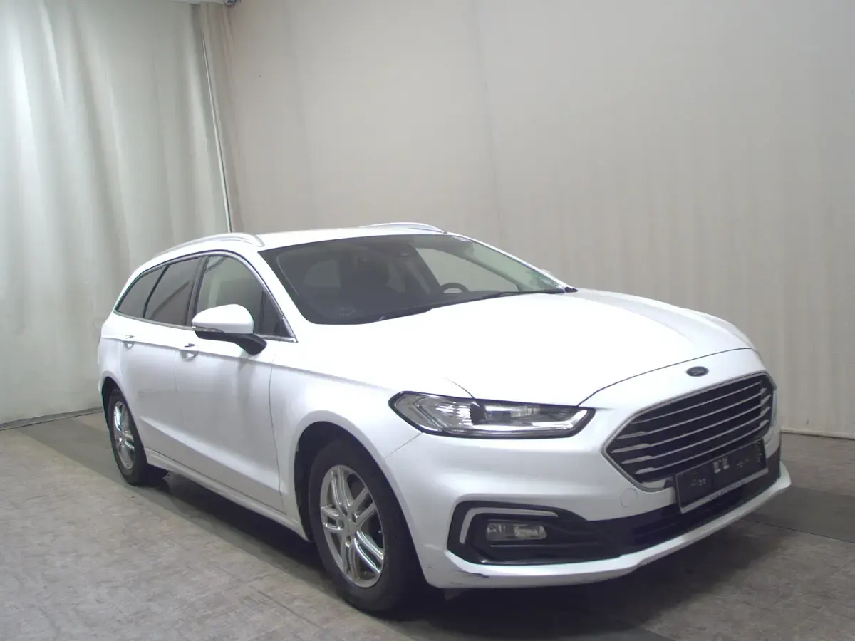 Usado Ford Mondeo Titanium 190 CV (139 kW) 2020 Blanco Berlina