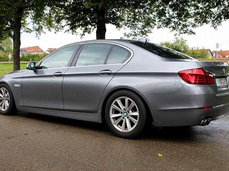 Gebraucht BMW 535 360 PS (264 kW) 2010 Grau Limousine