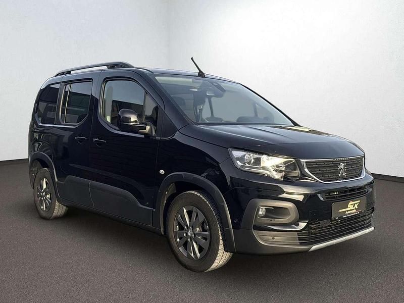 Gebraucht Peugeot Rifter Allure 131 PS (96 kW) 2023 Schwarz Van / Kleinbus