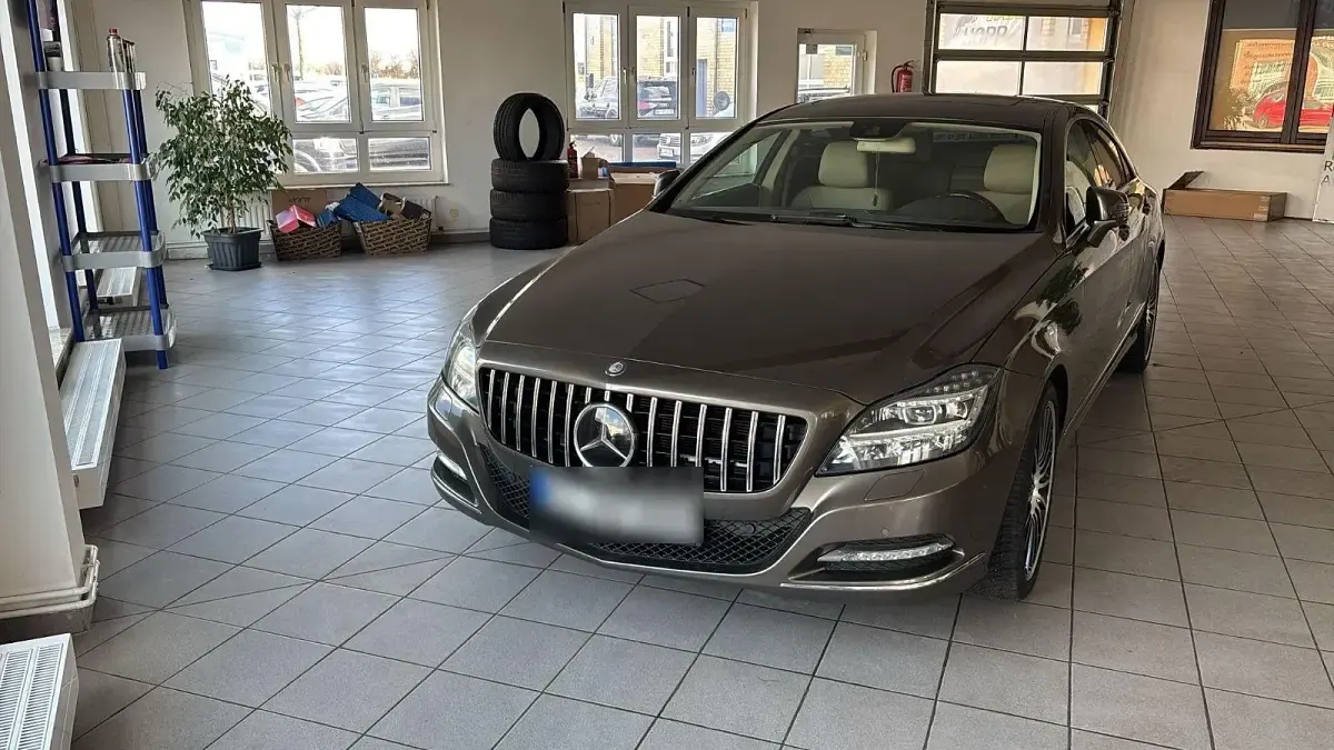 Gebraucht Mercedes CLS350 306 PS (225 kW) 2012 Braun Coupé