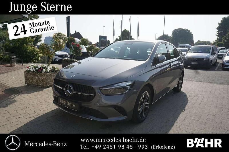 Lack mountaingrau Gebraucht 2024 Mercedes B200 Progressive Van / Kleinbus | 31.450 € (Guter Preis) - Bild 1/4