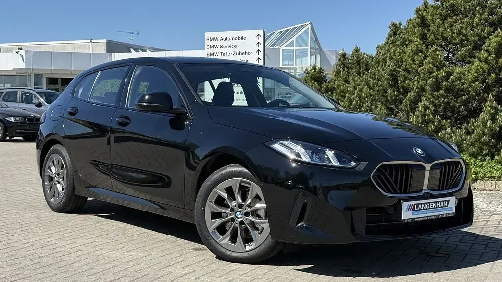 Gebraucht BMW 120 Shadowline 170 PS (125 kW) 2025 Schwarz Kleinwagen