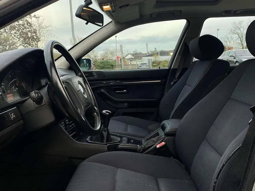 Gebraucht BMW 520 170 PS (125 kW) 2001 Titansilber metallic Kombi