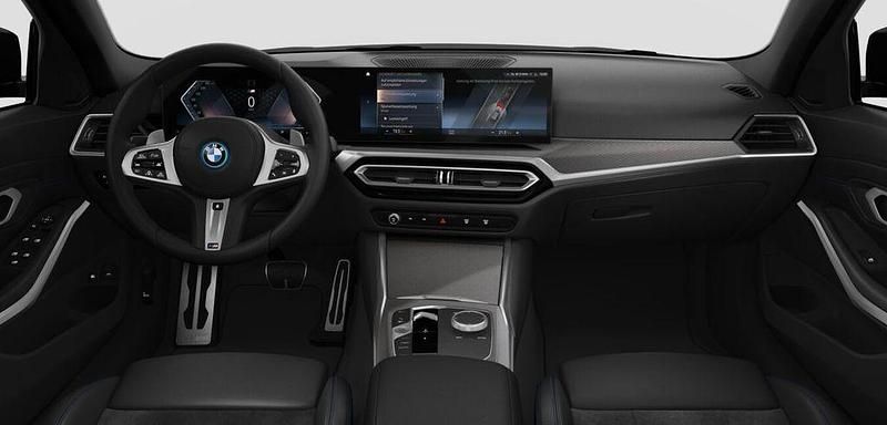 Gebraucht BMW 330e Shadowline 292 PS (214 kW) 2023 Schwarz Kombi