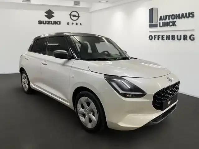 Gebraucht Suzuki Swift Comfort+ 83 PS (61 kW) 2024 Blau Kleinwagen