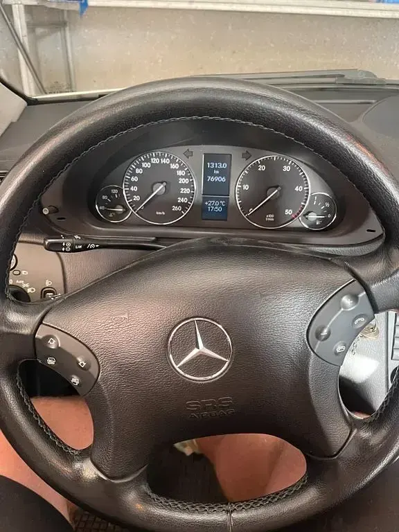 Gebraucht Mercedes C200 Classic 122 PS (89 kW) 2004 Grau Limousine