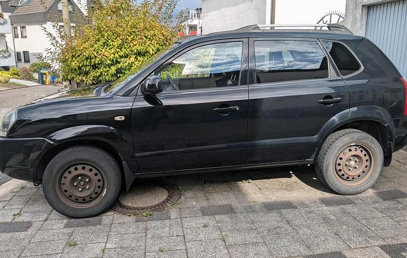 Schwarz Gebraucht 2009 Hyundai Tucson SUV | 4.000 € (Guter Preis) - Bild 1/4