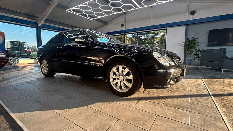 Schwarz Gebraucht 2003 Mercedes CLK200 Coupé | 5.490 € (Guter Preis) - Bild 1/4