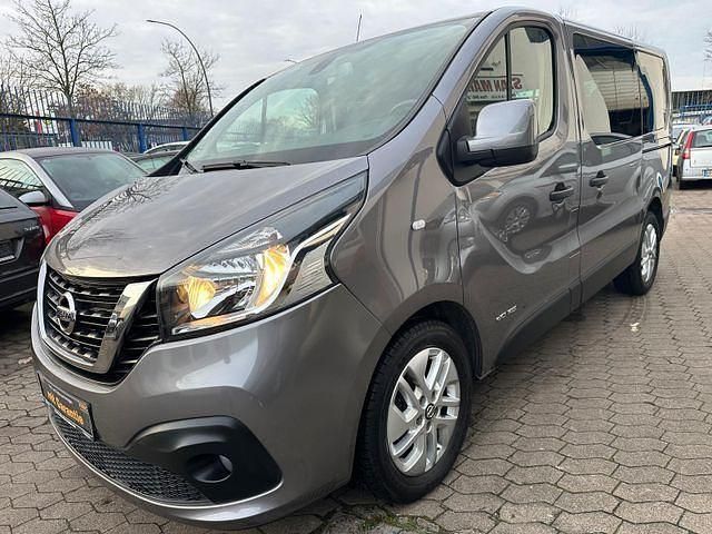 Grau Gebraucht 2019 Nissan NV300 Premium Edition Van | 22.990 € (Fairer Preis) - Bild 1/4