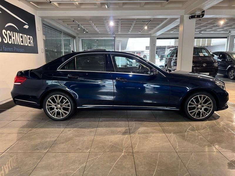 Second-hand Mercedes E350 258 CP (189 kW) 2015 Albastru Berlinǎ