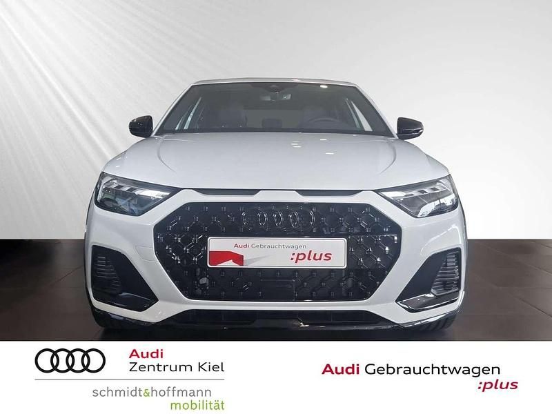Gebraucht Audi A1 Sport 116 PS (85 kW) 2025 Gletscherweiß metallic SUV