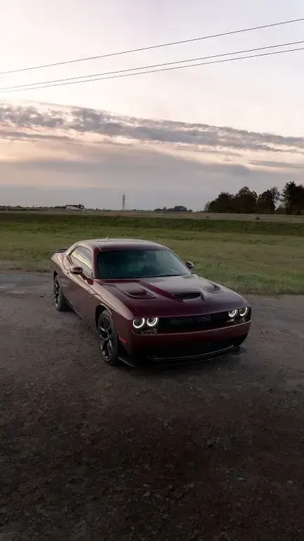 Gebraucht Dodge Challenger 309 PS (227 kW) 2021 Violett Coupé