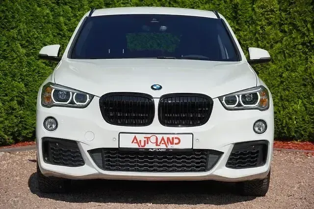 Gebraucht BMW X1 Sport Line 140 PS (102 kW) 2019 Weiß SUV