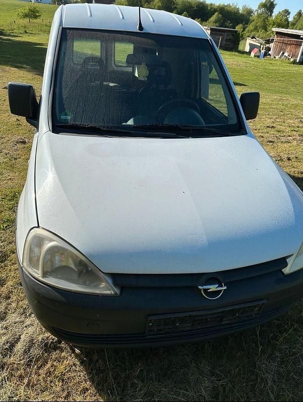Weiß Gebraucht 2009 Opel Combo Van / Kleinbus | 1.500 € (Superpreis) - Bild 1/4