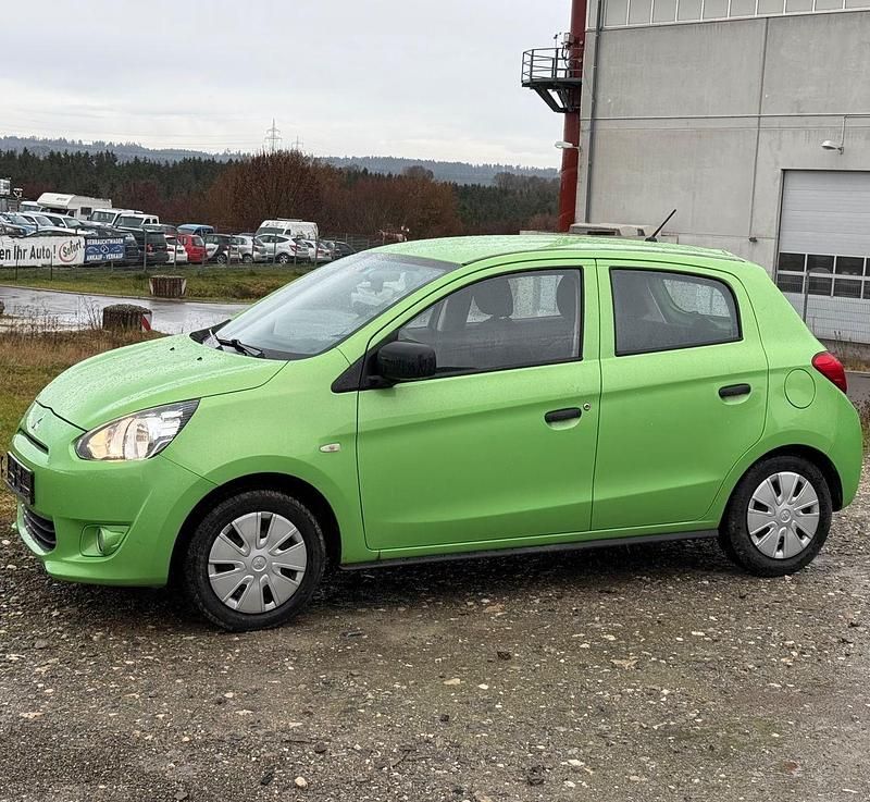 Grün Gebraucht 2014 Mitsubishi Space Star Limousine | 2.350 € (Guter Preis) - Bild 1/4