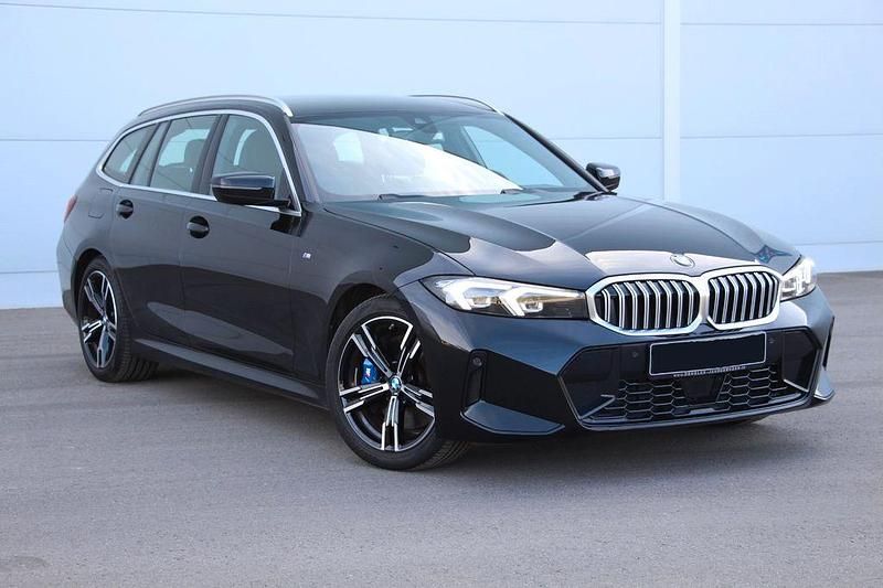 Gebraucht BMW 330 M Sport 245 PS (180 kW) 2024 Schwarz Kombi