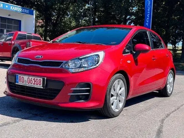 Gebraucht Kia Rio DREAM-TEAM Edition 84 PS (61 kW) 2015 Rot Kleinwagen