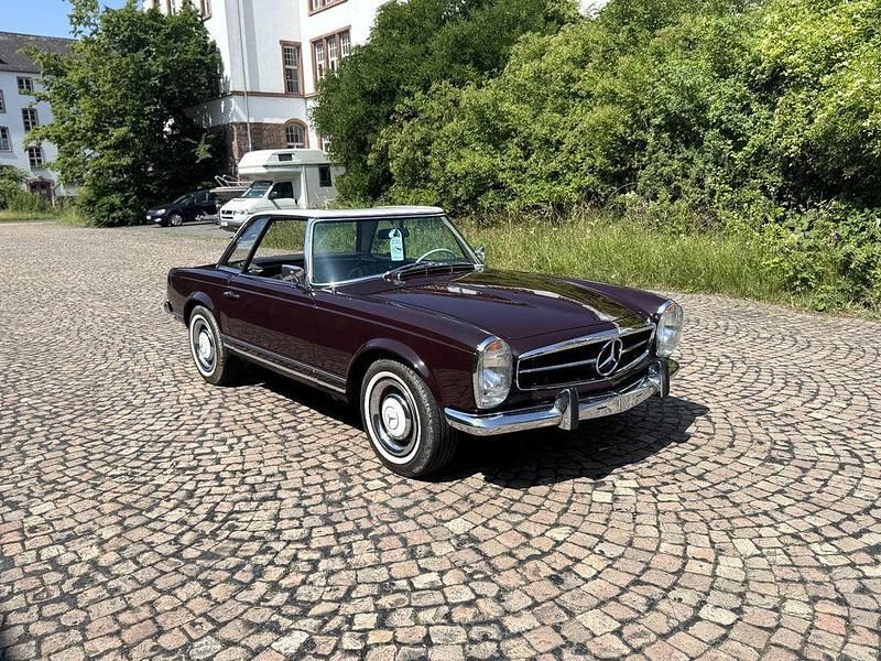 Rot Gebraucht 1967 Mercedes 230 Cabrio | 72.500 € - Bild 1/4