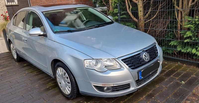 Gebraucht VW Passat Comfortline 116 PS (85 kW) 2005 Silber Limousine