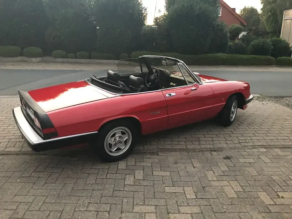 Gebraucht Alfa Romeo Spider 116 PS (85 kW) 1988 Rot Cabrio