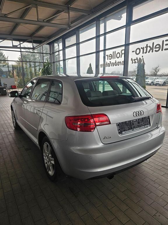 Gebraucht Audi A3 Attraction 102 PS (75 kW) 2009 Grau Kleinwagen