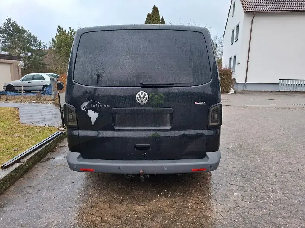 Gebraucht VW Multivan 186 PS (136 kW) 2010 Schwarz Van / Kleinbus