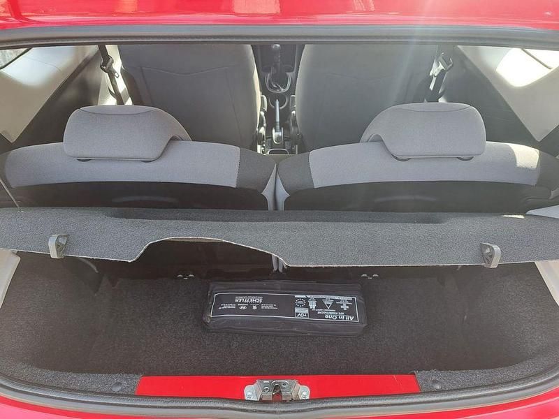 Gebraucht Peugeot 107 Access 68 PS (50 kW) 2014 Rot Kleinwagen