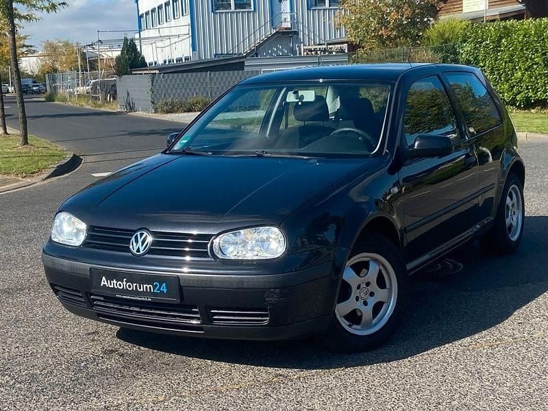 Gebraucht VW Golf IV Basis 75 PS (55 kW) 2003 Schwarz Limousine