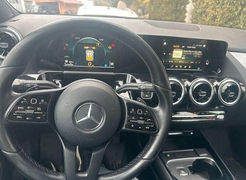 Gebraucht Mercedes B180 118 PS (86 kW) 2021 Beige Van / Kleinbus