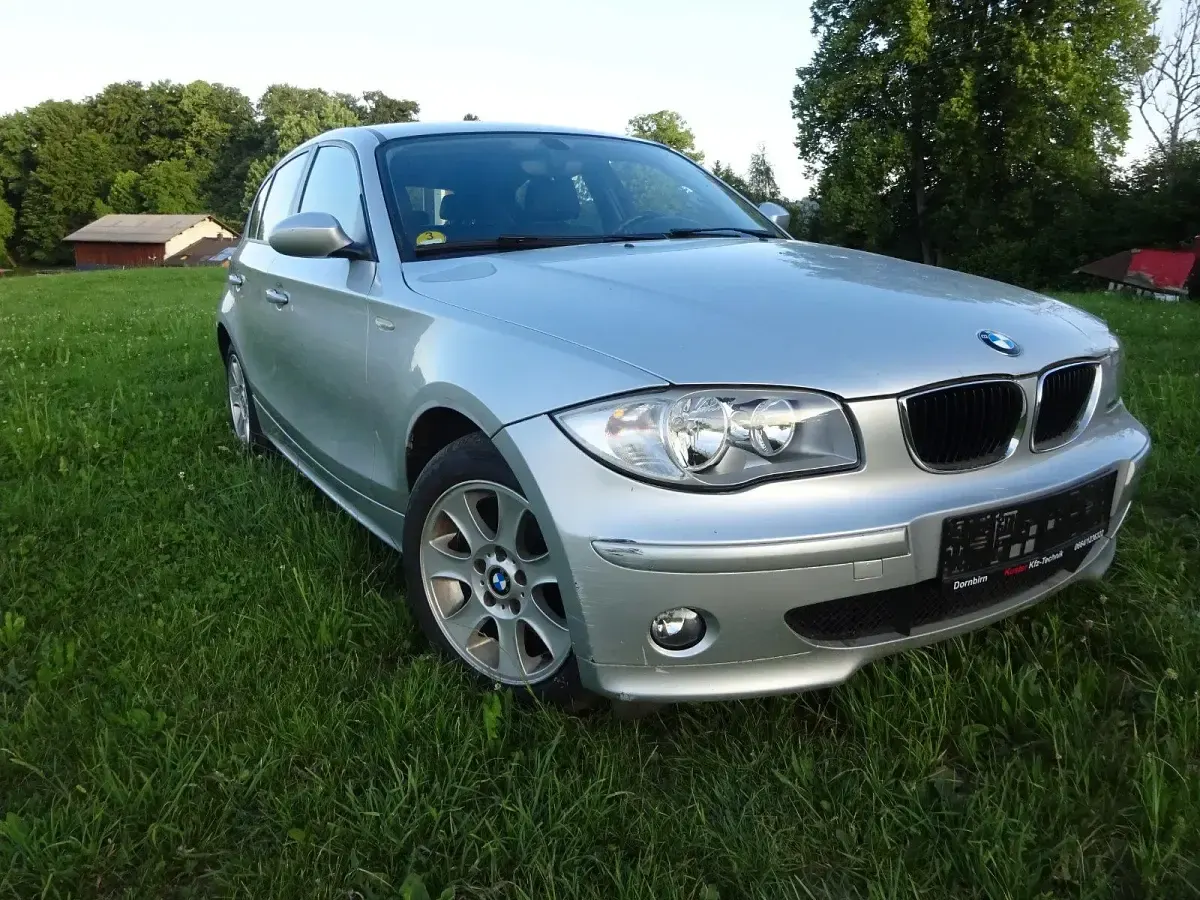 Gebraucht BMW 118 122 PS (89 kW) 2006 Silber Kleinwagen