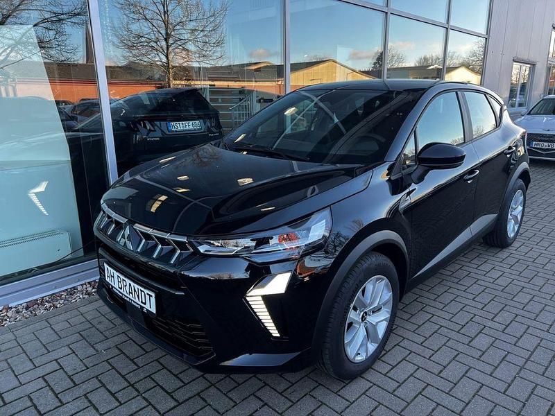 Neu Mitsubishi L Diamant Edition 114 PS (83 kW) 2025 Schwarz Limousine