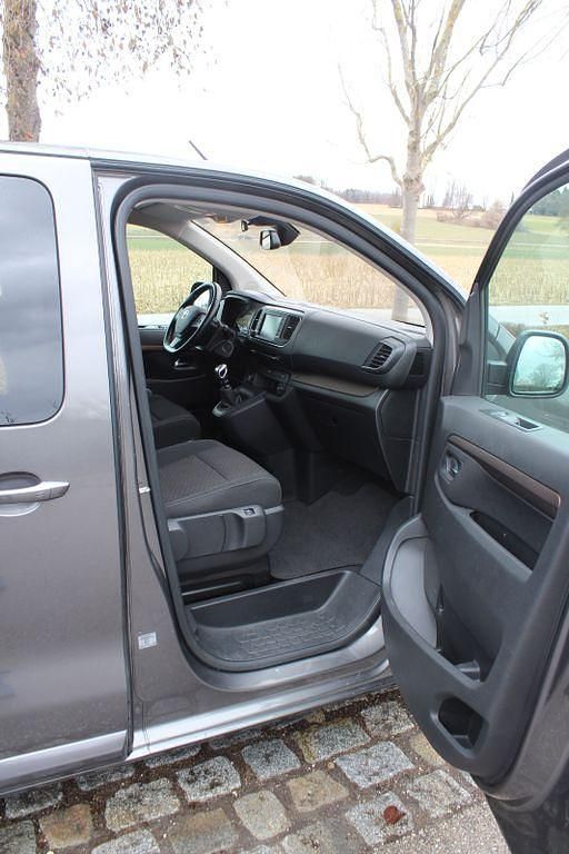 Gebraucht Toyota Proace Verso Comfort 150 PS (110 kW) 2018 Grau Kombi