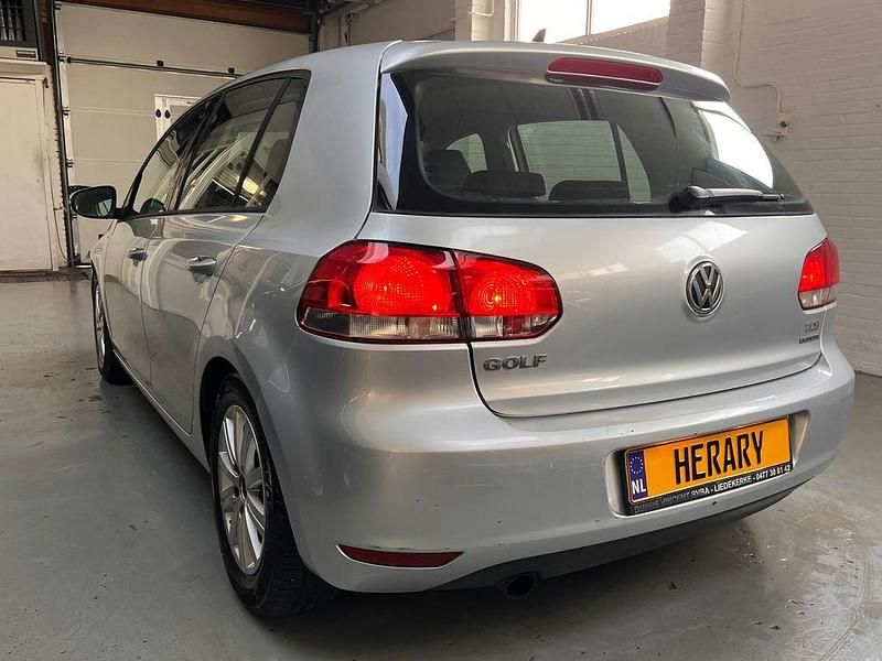 Gebraucht VW Golf VII 105 PS (77 kW) 2013 Grau Limousine