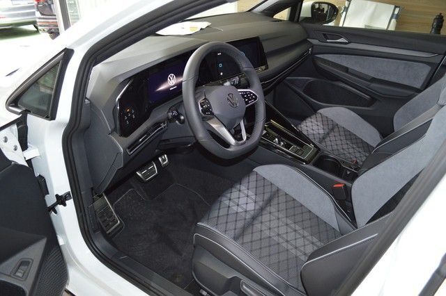 Gebraucht VW Golf VIII R-line 150 PS (110 kW) 2024 Pure white Kombi