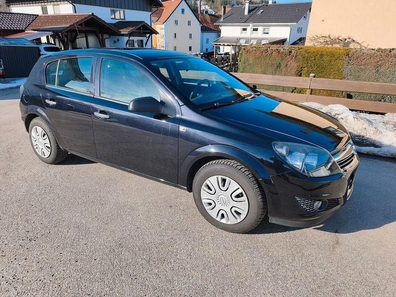 Gebraucht Opel Astra 90 PS (66 kW) 2009 Schwarz Limousine