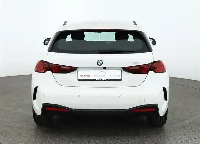 Używany BMW 120 170 KM (125 kW) 2025 Biały Hatchback