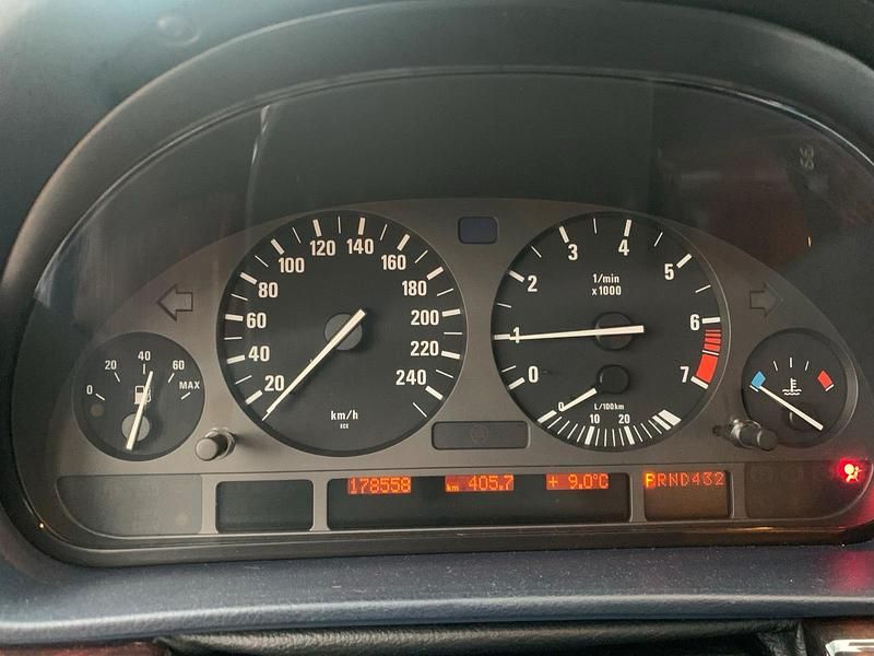 Gebraucht BMW 730 218 PS (160 kW) 1995 Silber Limousine