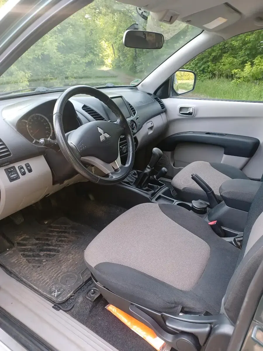 Gebraucht Mitsubishi L200 136 PS (100 kW) 2012 Grün Pickup