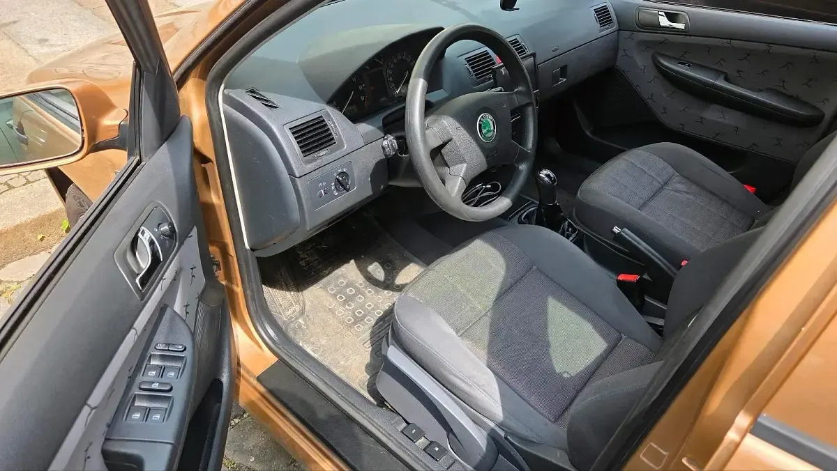 Second-hand Skoda Fabia 100 CP (73 kW) 2001 Andere farben Break