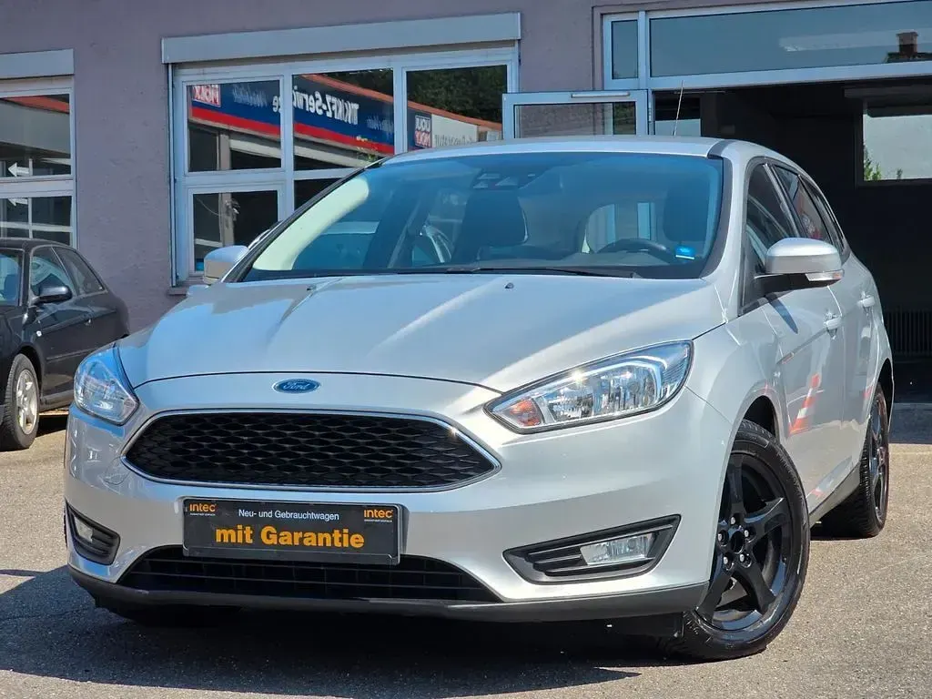 Gebraucht Ford Focus Trend 95 PS (69 kW) 2017 Silber Limousine