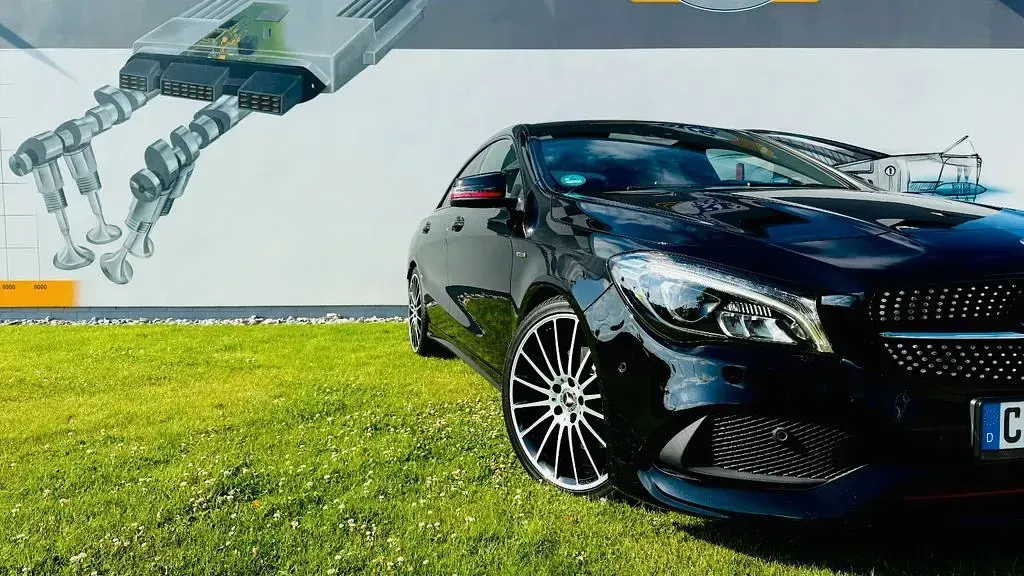 Gebraucht Mercedes CLA250 218 PS (160 kW) 2017 Schwarz Coupé